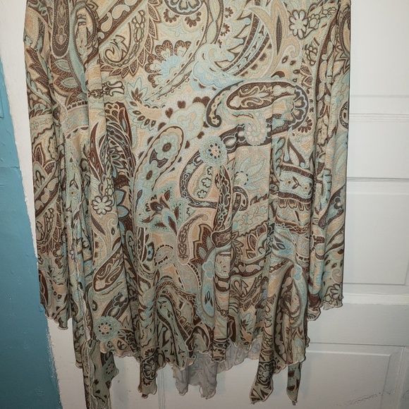 Shirt - Picture 2 of 3